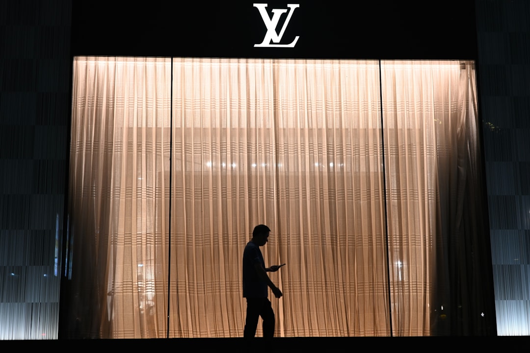 Social Media For Luxury Brands